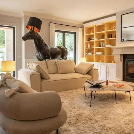 Colorful With Pool By Otyna Am Вилла Эшторил